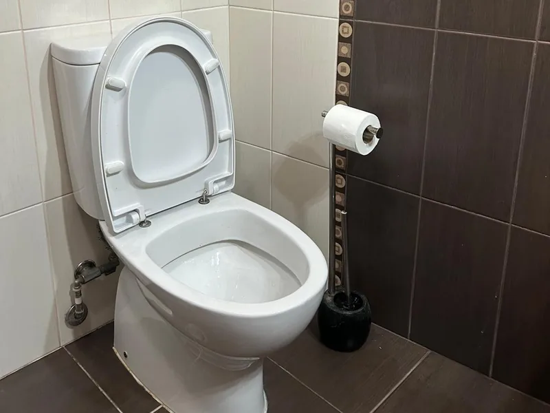 WC verstopping door AKC Loodgieter verstoppingen amsterdam