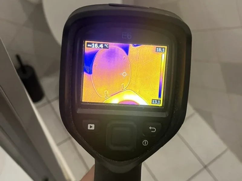 lekdetectie in Amsterdam Lekdetectie met warmtecamera in een badkamer in Amsterdam door AKC Loodgieter
